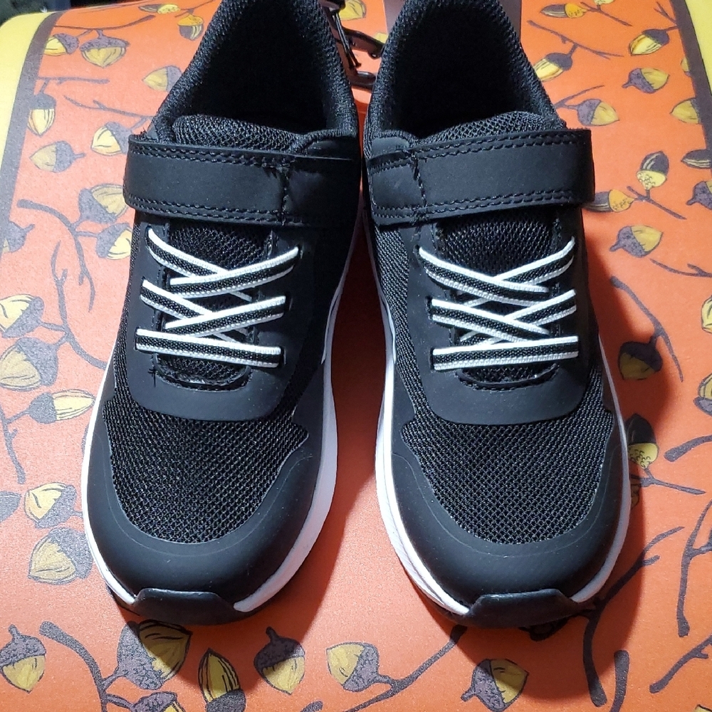 Athletic Works Kids Black and White Sneakers - Picture 2 of 7
